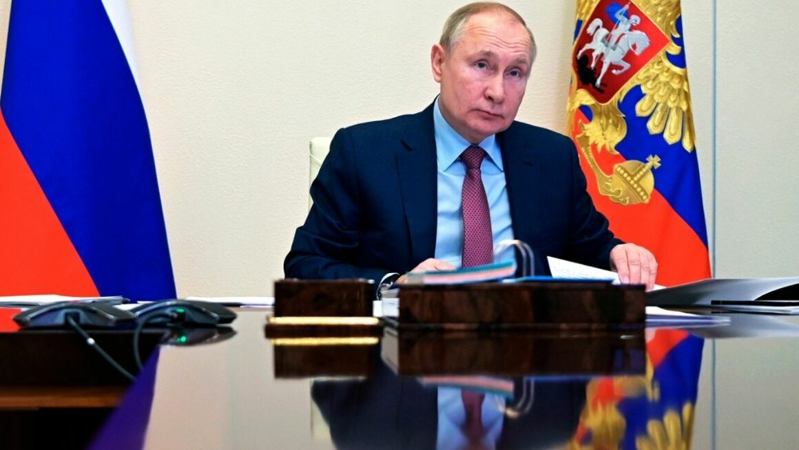 Russia rimborsa cedole da 117 milioni di dollari sui bond. Fuori pericolo dal default