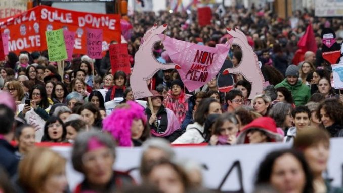 Cos’è il femminicidio?